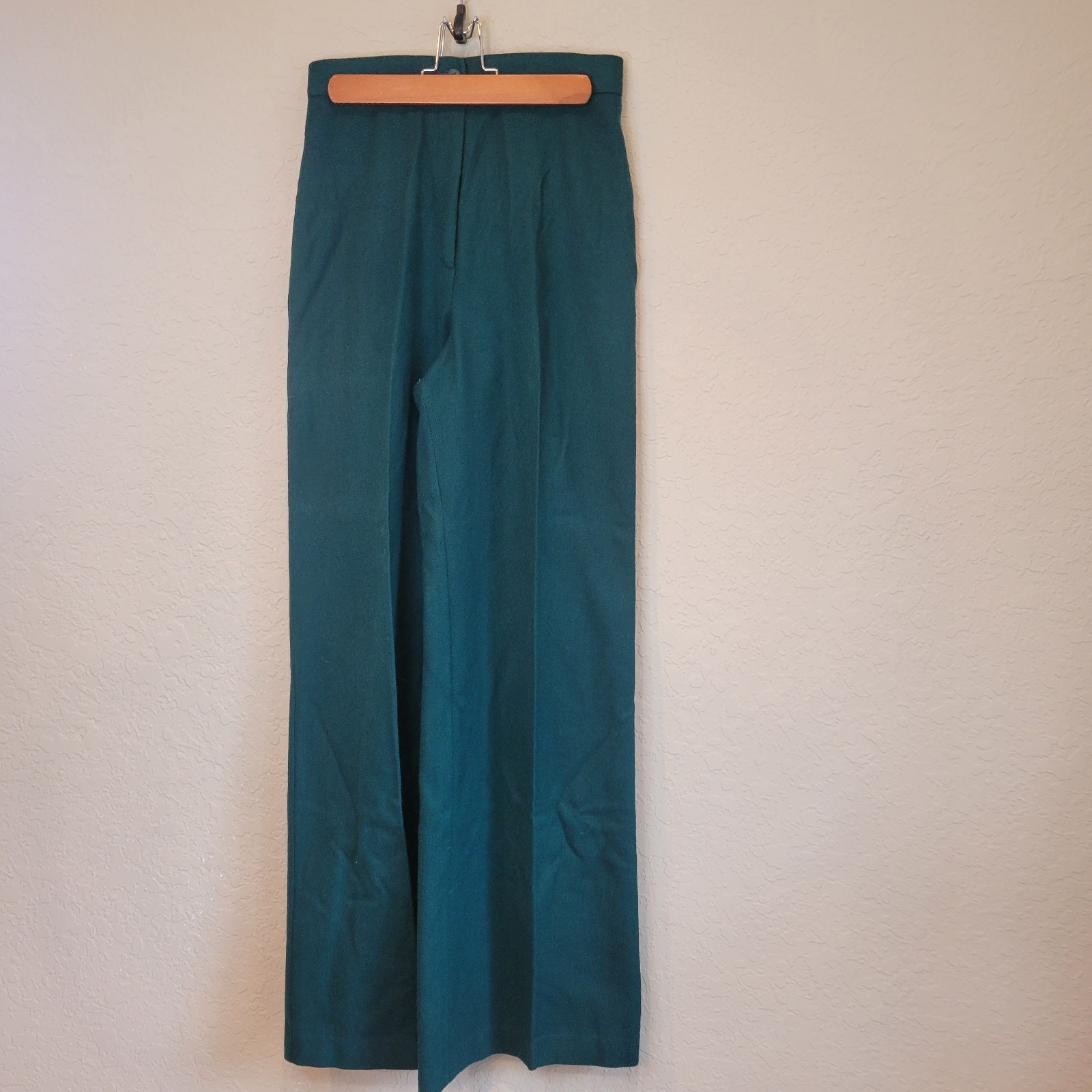 Vintage 1970s Green Modern Juniors Flared Bell Bottom Pants size 11