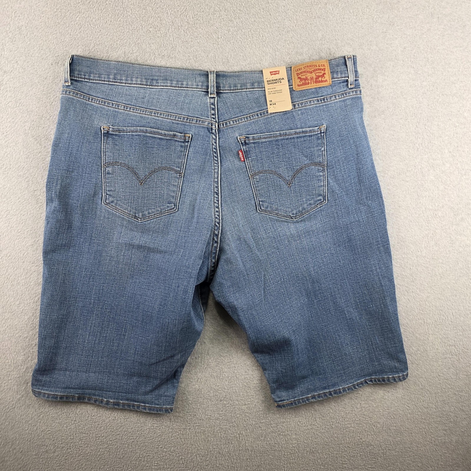 Levi’s Bermuda Shorts Womens 18 W34 Blue Stretch Mid Rise Denim NWT