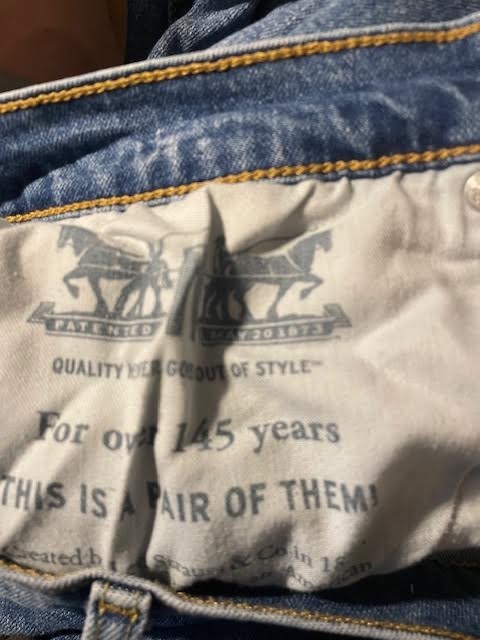 Levi’s 505 Regular Fit Jeans mens Size 36 x 32 – Blue