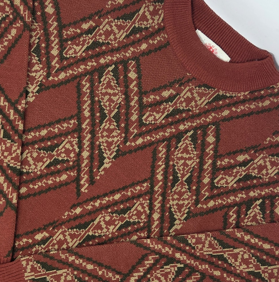 VINTAGE Pret-a-Porter 100% Pure New Wool Sweater Womens Size 14 Large Rust AOP