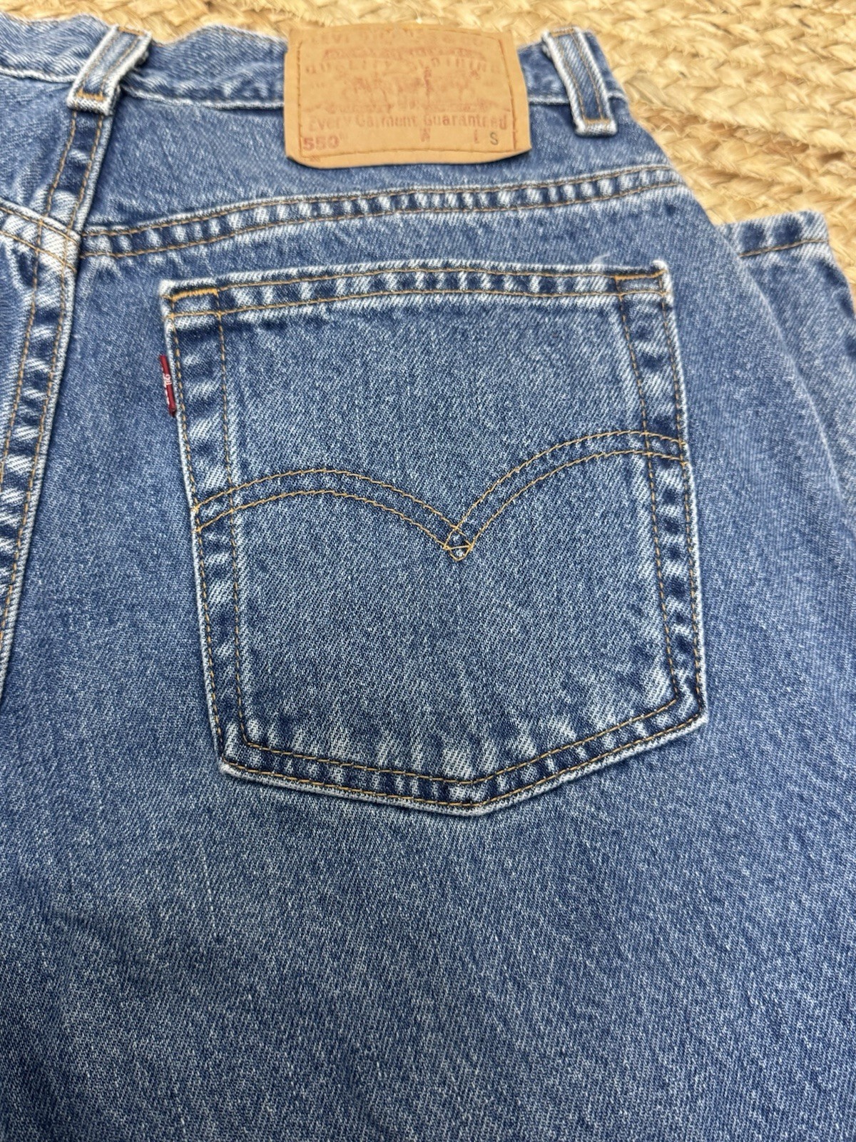 Levi’s Vintage Women’s 550 Relaxed Fit Tapered Mom Jean 29” USA