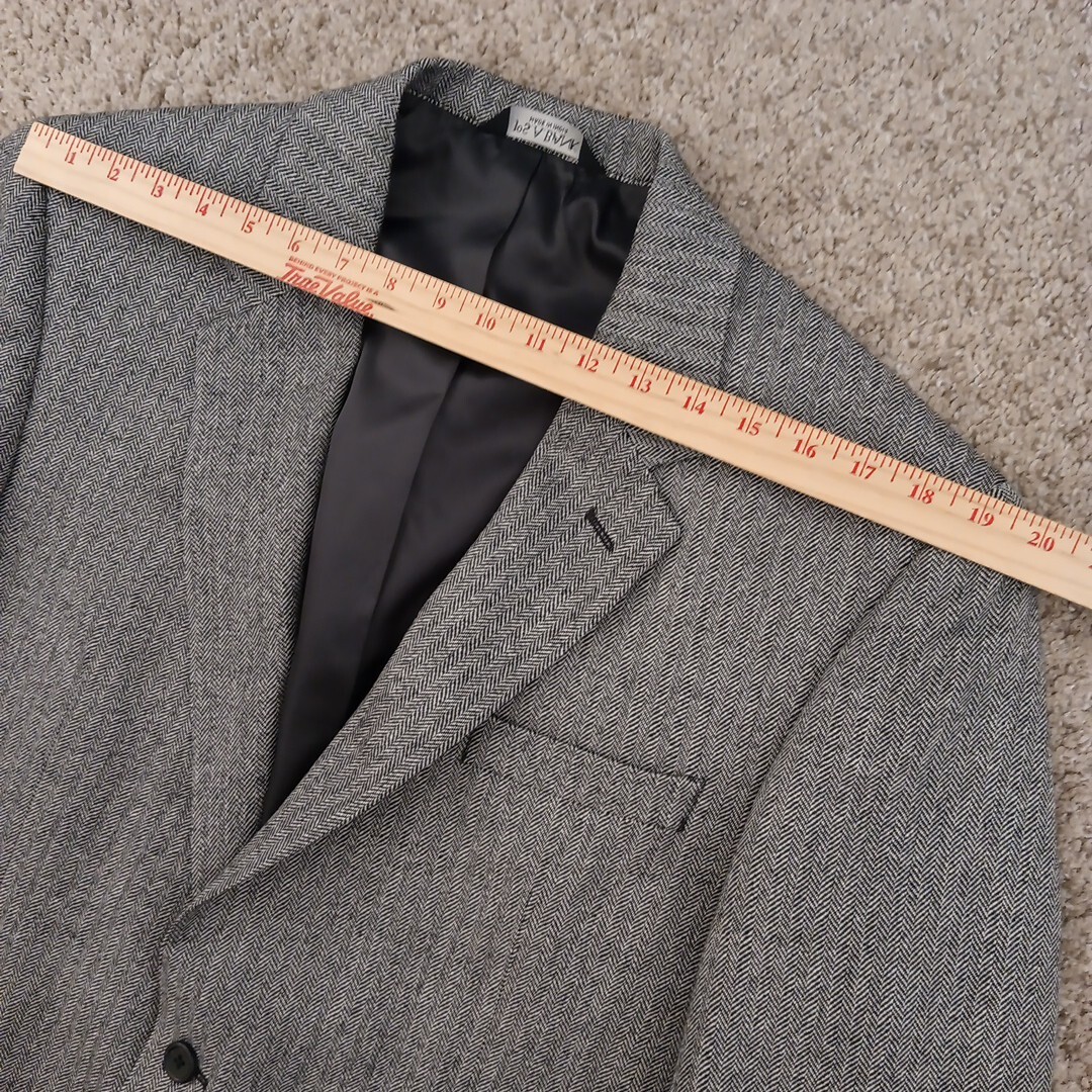 Jos A Bank Blazer Mens 43 Gray Herringbone Wool Two Button Single Vent