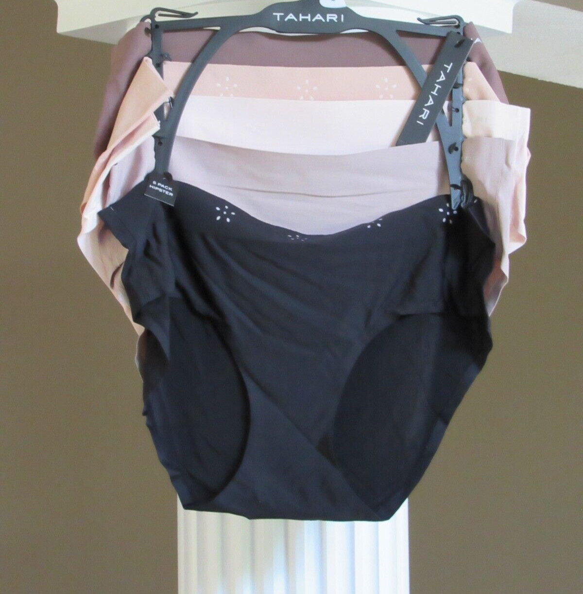 Tahari Women’s Hipster Underwear Panties 5-Pair Nylon Elastane Size XL NWT $52