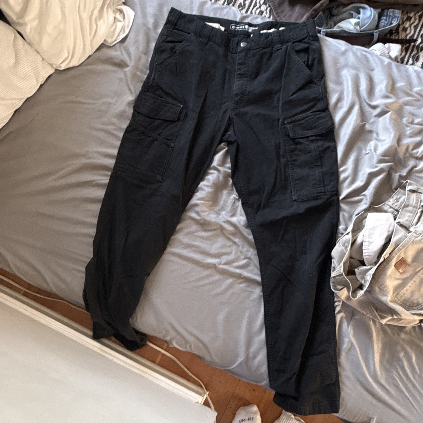 Carhartt Men’s Relaxed Fit Black Cargo Work Pants, Size 36 x 34