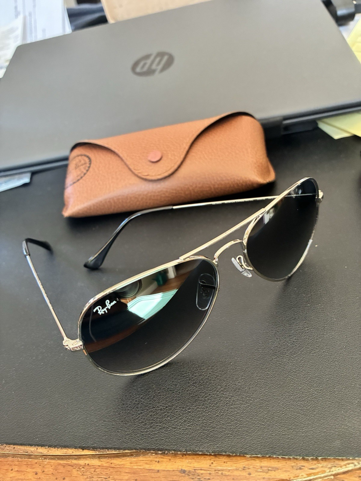 Ray-Ban Aviators RB3025 58mm. Silver Frame with Light Grey Gradient Lenses. New.