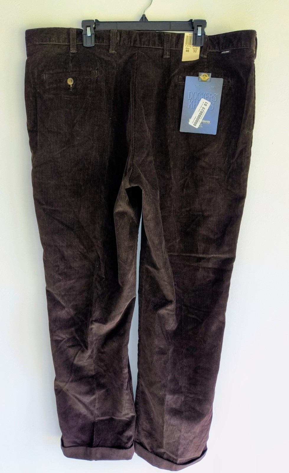 NWT Dockers Mens B&T Classic Fit Pleated Signature Khaki Pants 46×32 Brown.