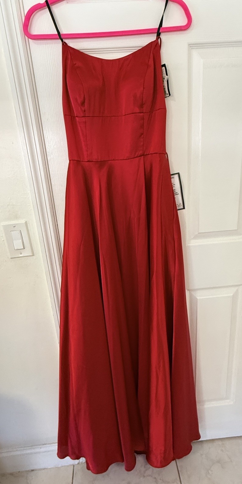 Betsy & Adam Red Satin Long Gown Size 8 Scoop Neck Open Back Pockets Zip
