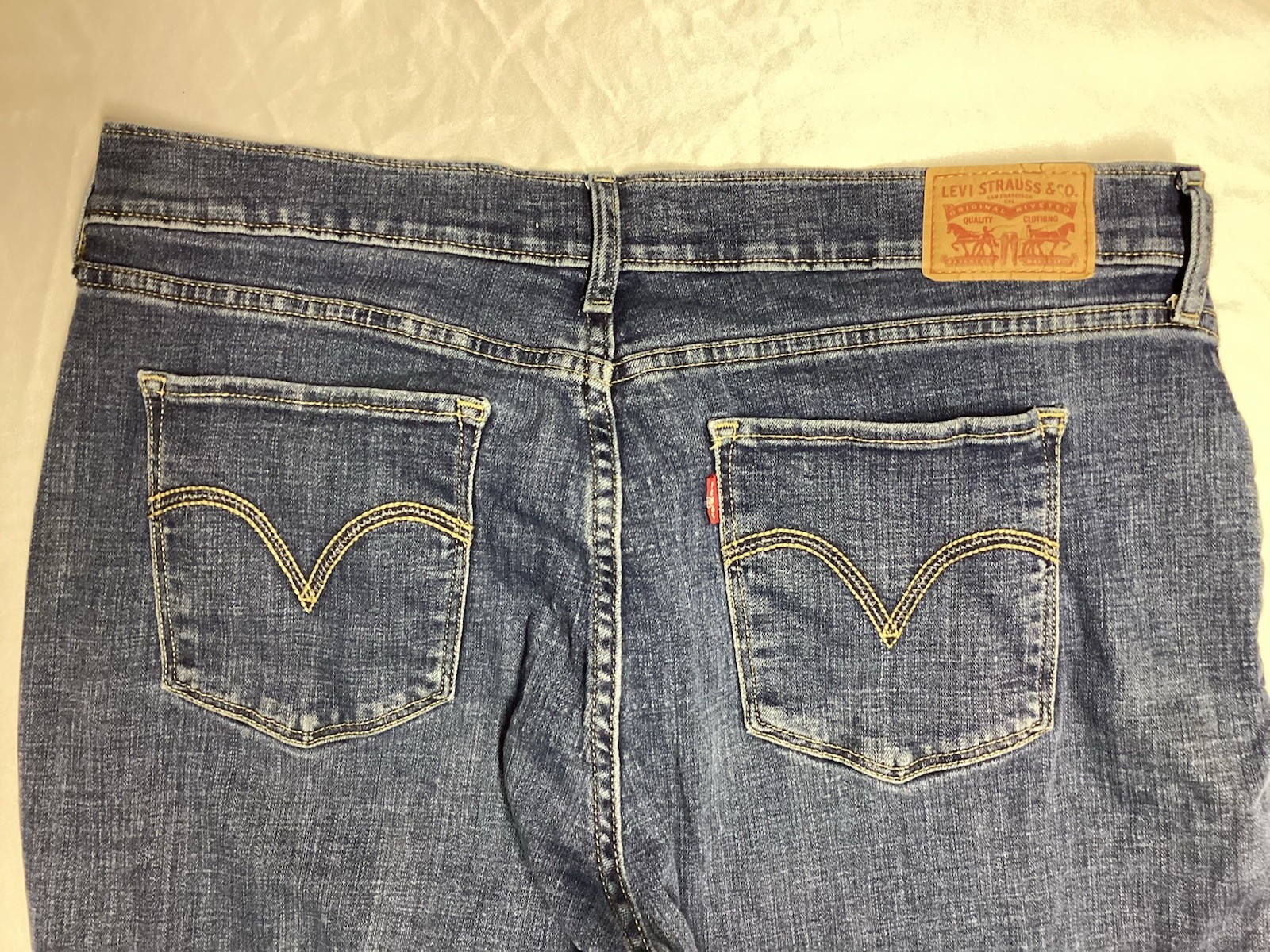 Levis Classic Straight Leg Jeans Medium Wash Stretch Womens 14 32×30