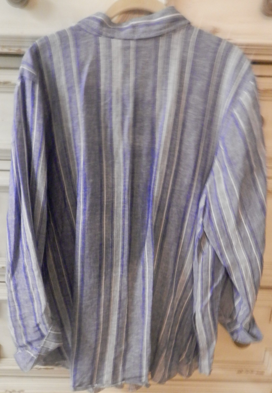 Preowned Susan Graver 1XL Blue Striped Woven L/S Big Shirt (Gently worn)