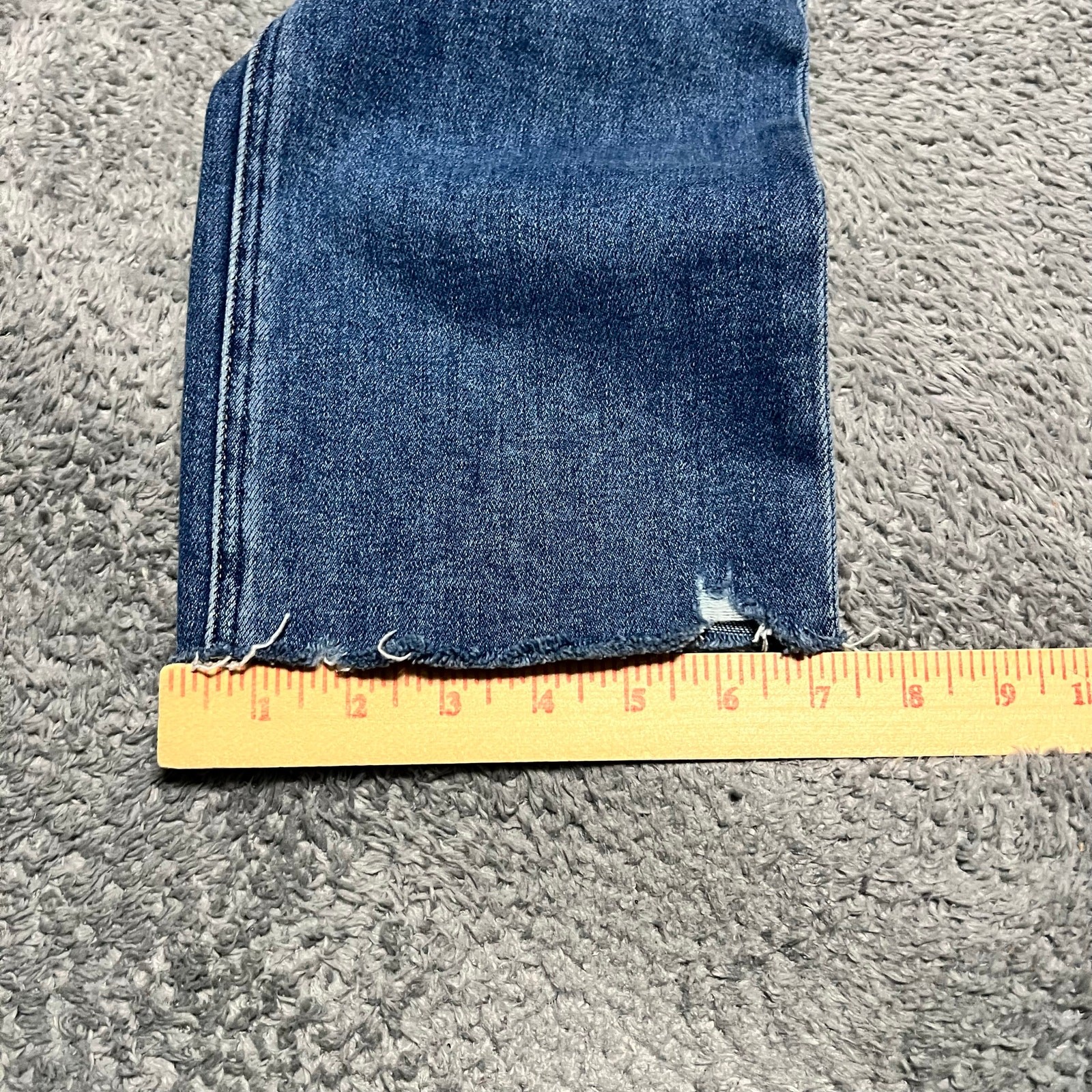Paige Jeans Womens 31 (32×27.5) Cindy Raw Hem Straight Leg High Rise