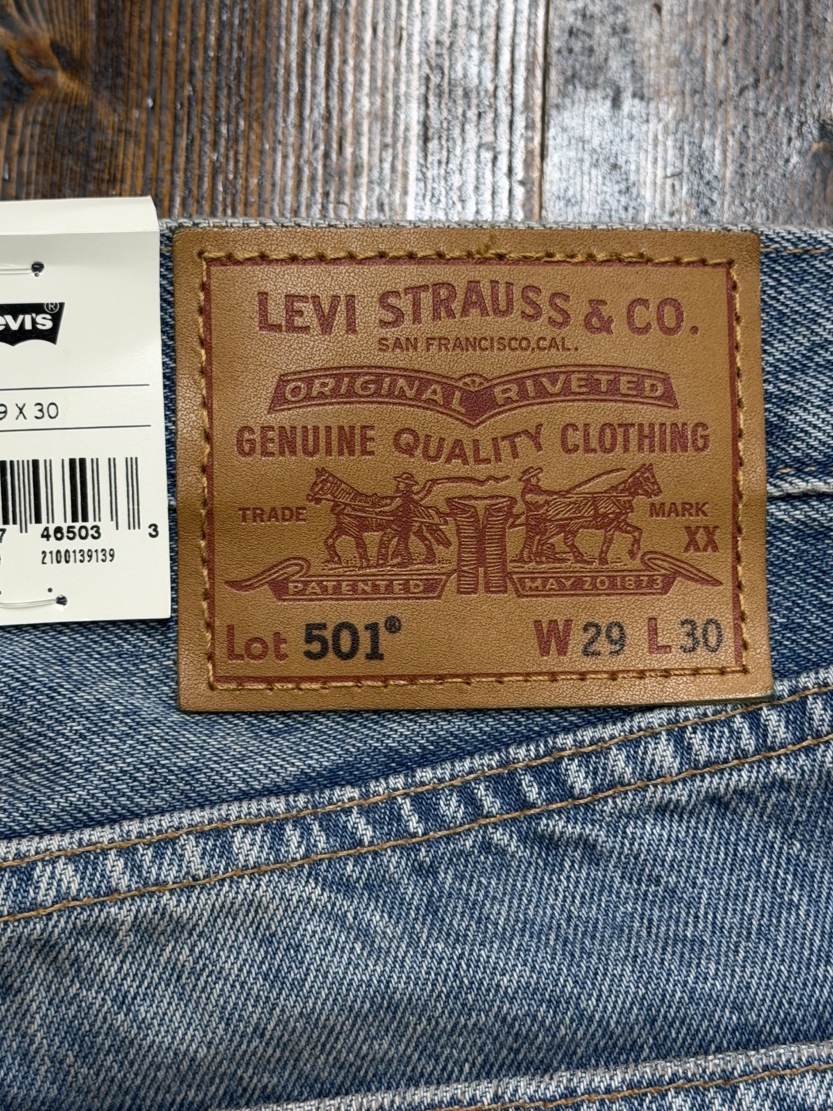 Levi’s Premium 501 Original Fit Men’s Jeans, Distressed, Non-Stretch, 29×30, NWT