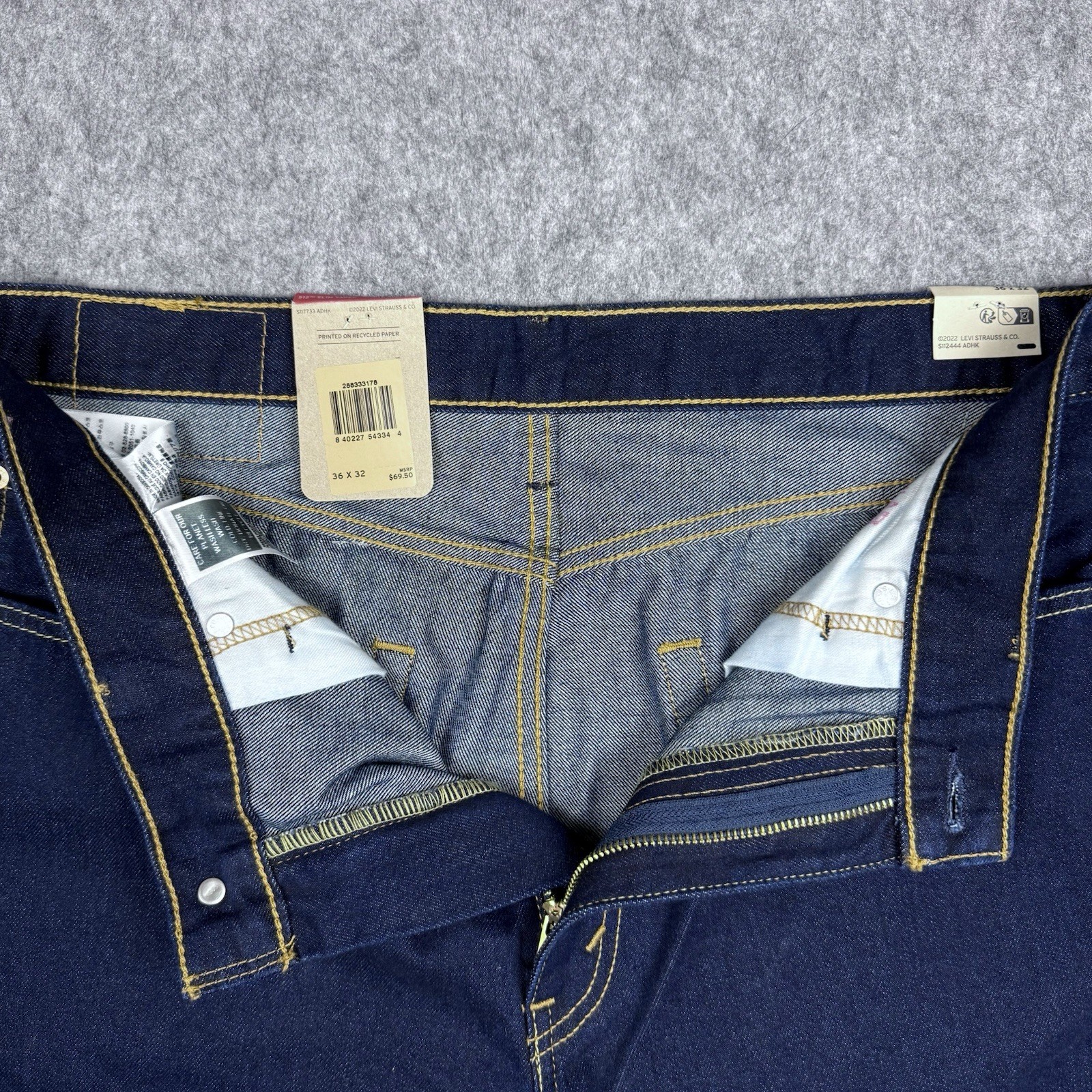 Levi’s 512 NWT Slim Fit Zip Fly Tapered Leg Denim Jeans Men 36X32 Blue Dark Wash