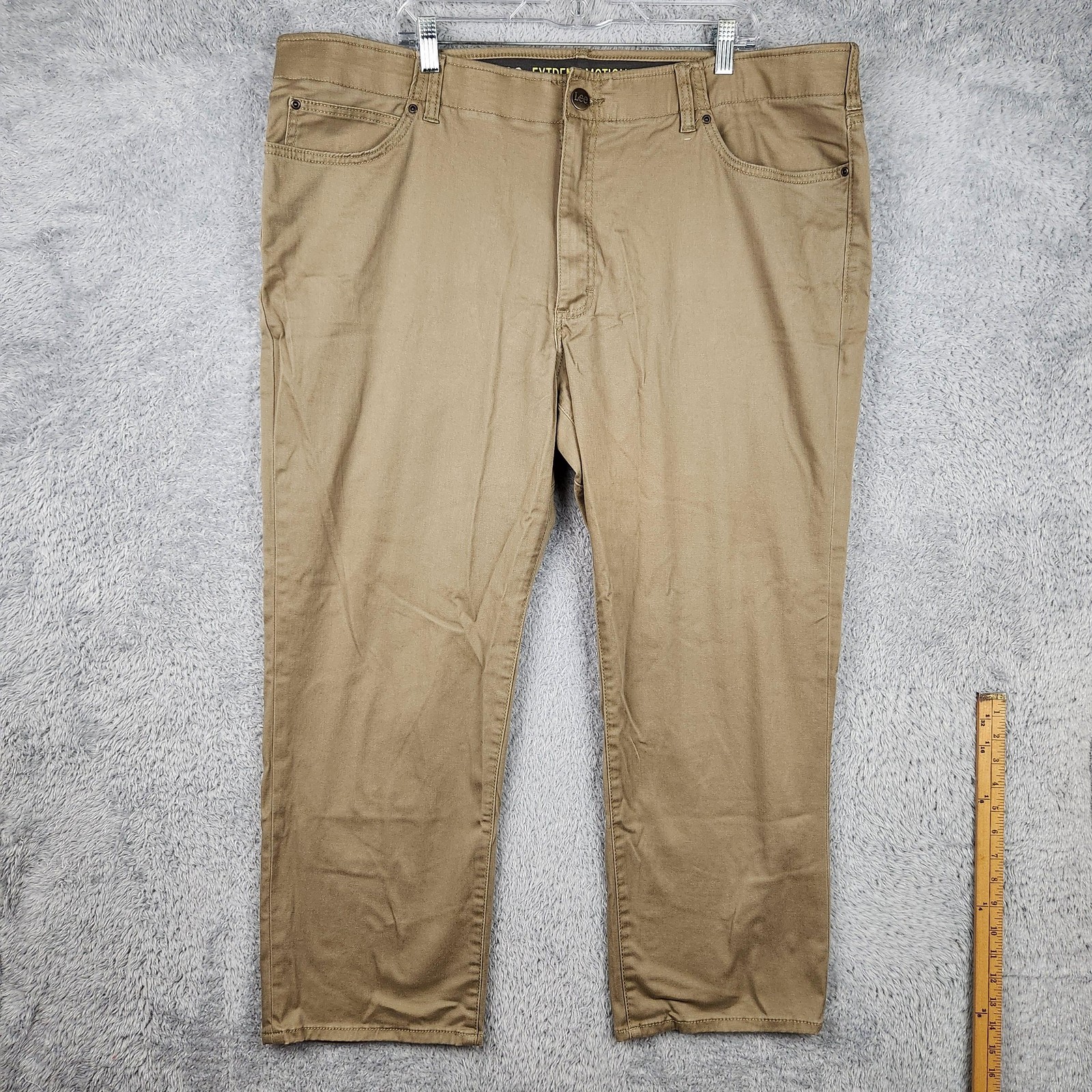 Lee Pants Mens 46×29 Beige Extreme Motion MVP Relaxed Fit Straight Leg Chino