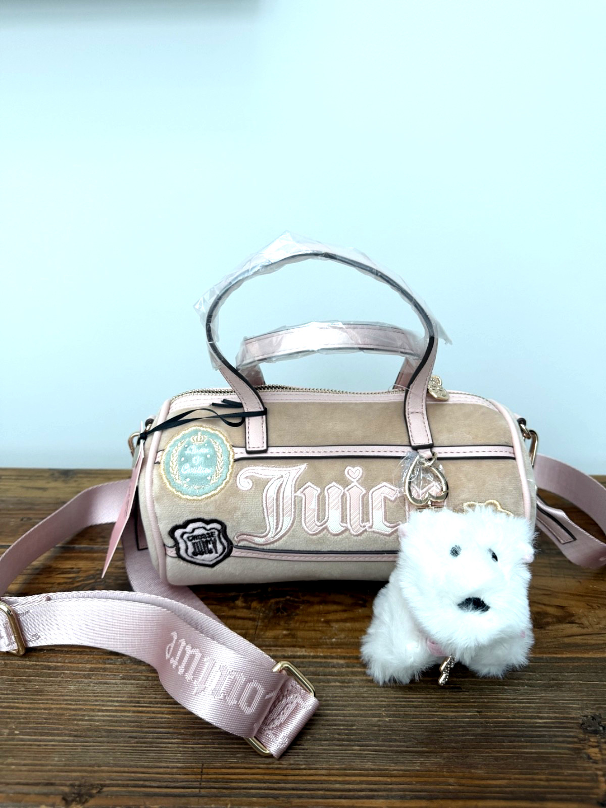 New Juicy Couture “study in style” Barrel Gag,Beige with Scottish Dog bag charm