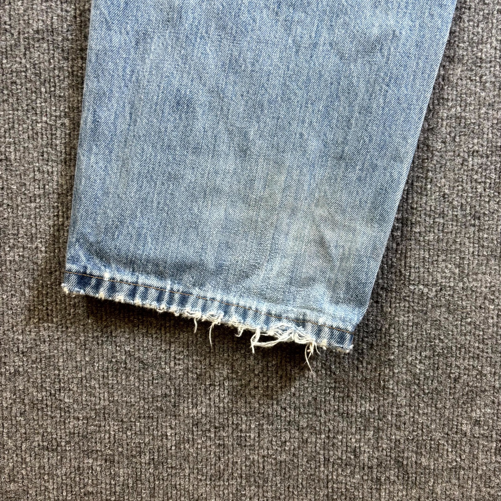 Kirkland Tapered Jeans Men’s 40×30 Blue Cotton Denim Faded Distressed Workwear