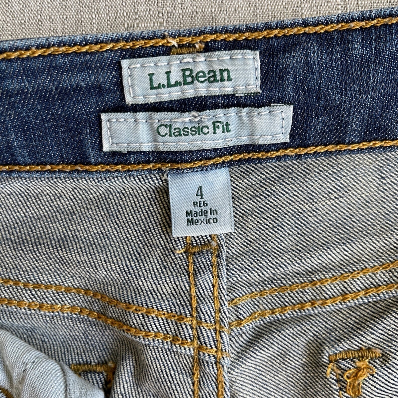 LL Bean True Shape High Rise Bootcut Classic Fit Jeans Women Size 4 Stonewashed