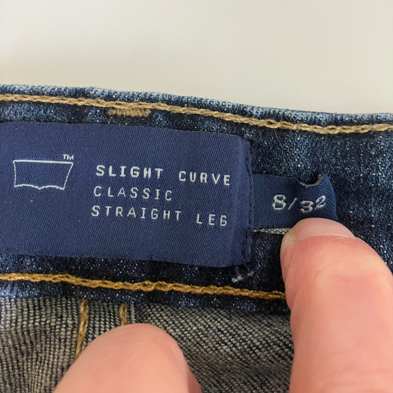 Levi’s Slight Curve Classic Straight Leg Denim Jean Blue Women’s Size 8 Midrise