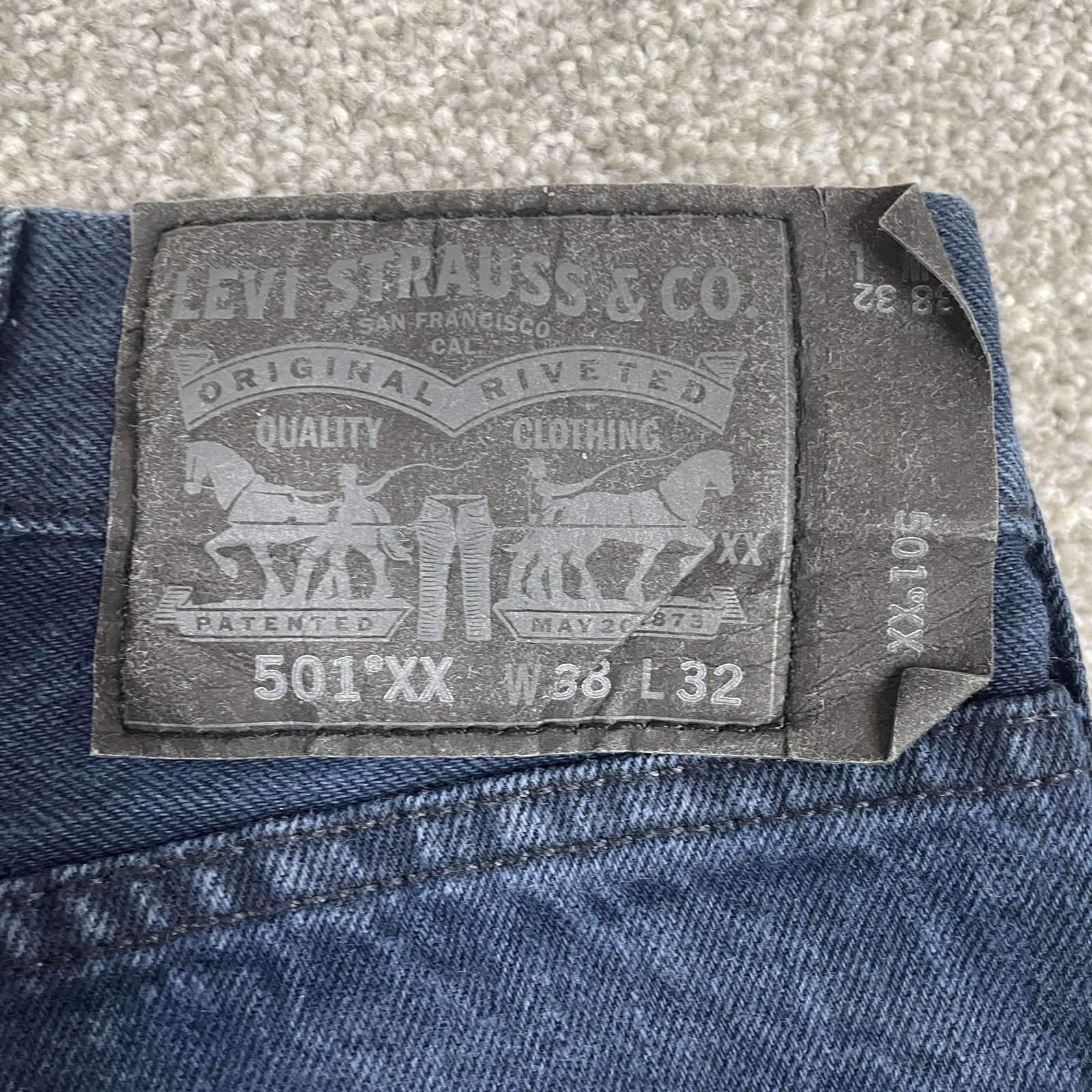 Levis 501XX Shrink To Fit Jeans Mens 38×32 (Fit 35×30) Button Fly Navy Dark Wash
