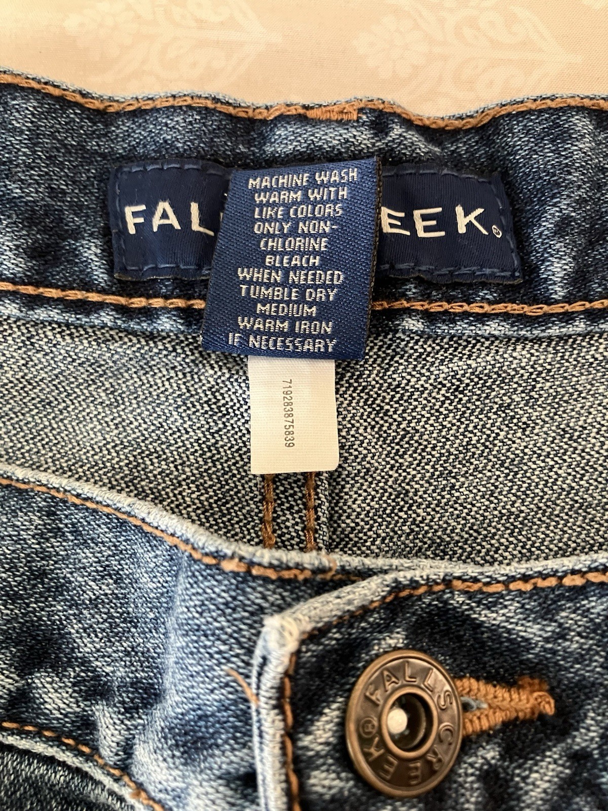 Men’s Falls Creek Denim Jeans Relaxed Fit Size 44×32 Medium Wash Cotton Blend