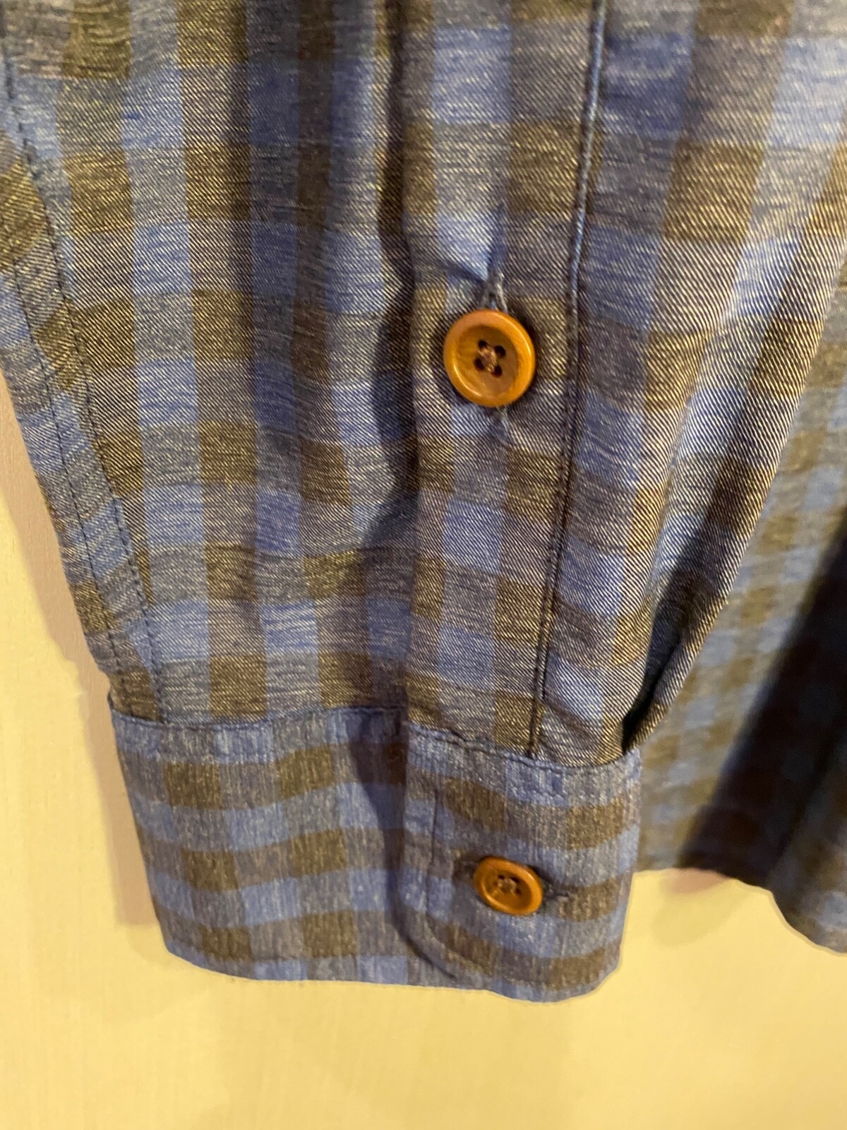 ORVIS Nylon Polyester Button Front Shirt Men’s Medium Classic Fit Checks