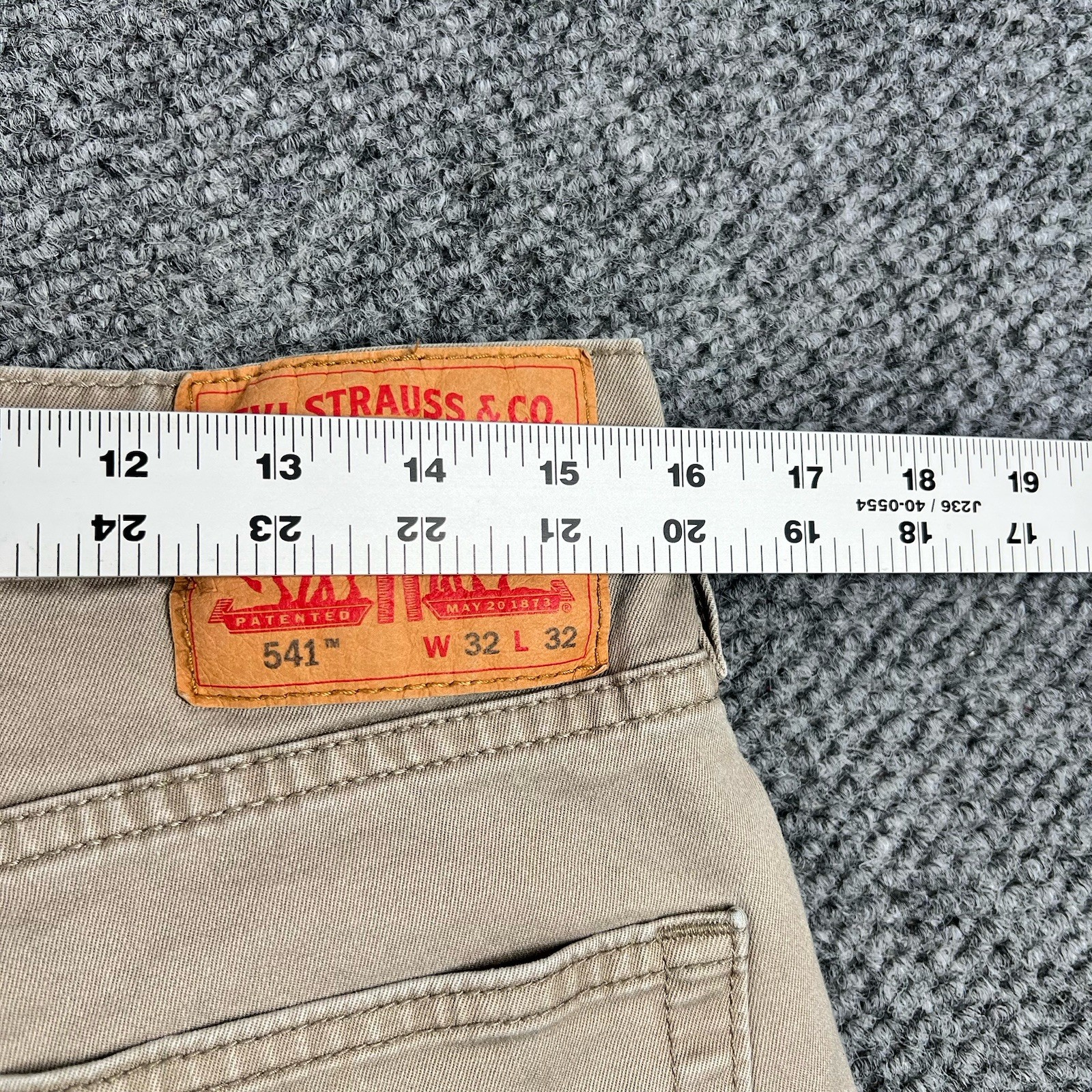Levis 541 Jeans Mens 32×32(Fits 32×30) Tan Khaki Stretch Athletic Taper Flex
