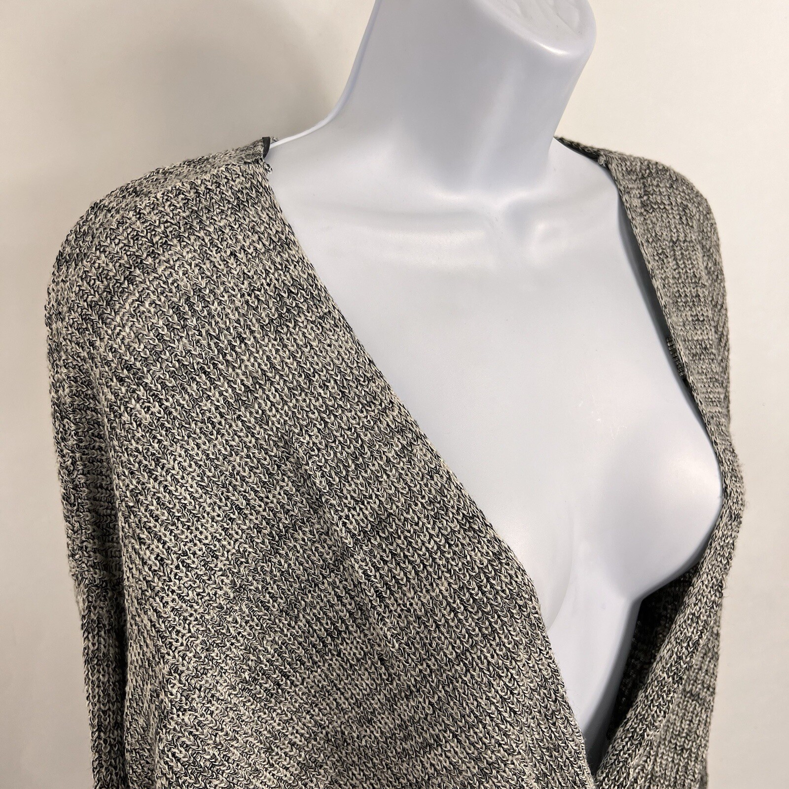A.n.a Sweater Women’s Small Draped Knotted Long Sleeve Scoop Neck Lightweight