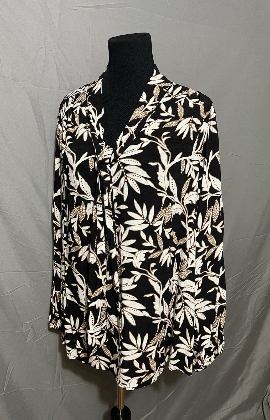 Lane Bryant Tie Front Career Office Blouse Black White Tree Leaf Print Size 18
