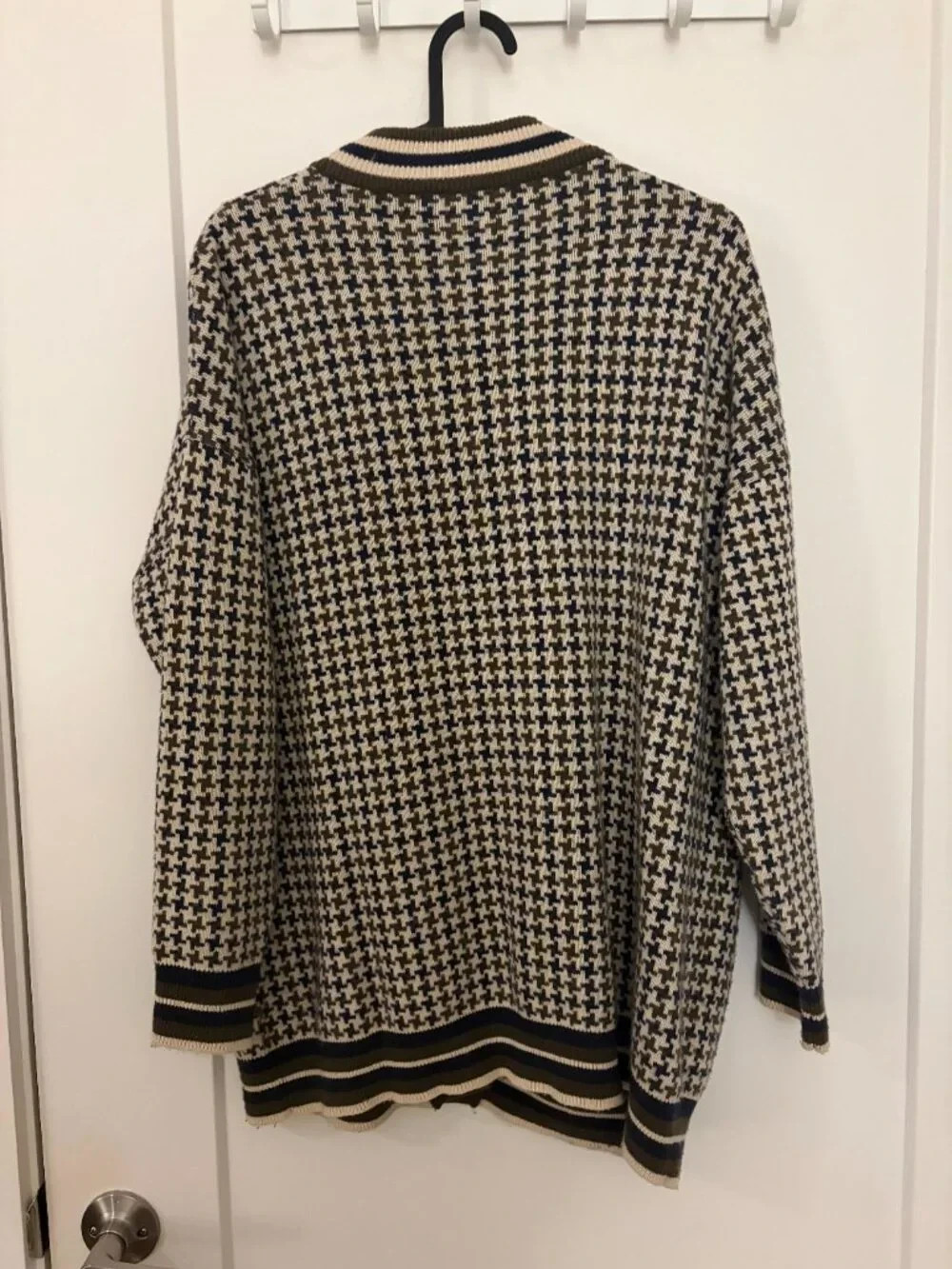 Icicle Women Cardigan in 100% Wool, 165 cm size 6