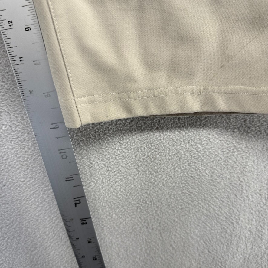 State and Liberty Shorts Men’s 32 FITS 30 Gray Beige Performance Golf Chino READ