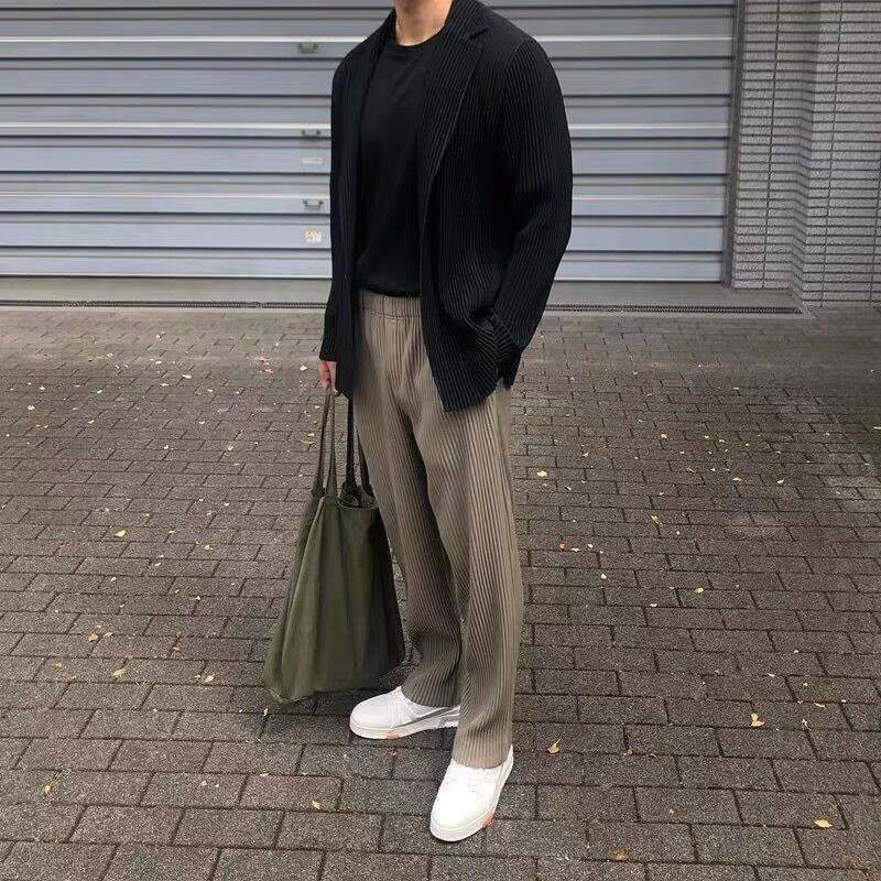 Homme Plisse ISSEY MIYAKE Straight Leg Black Casual Pants